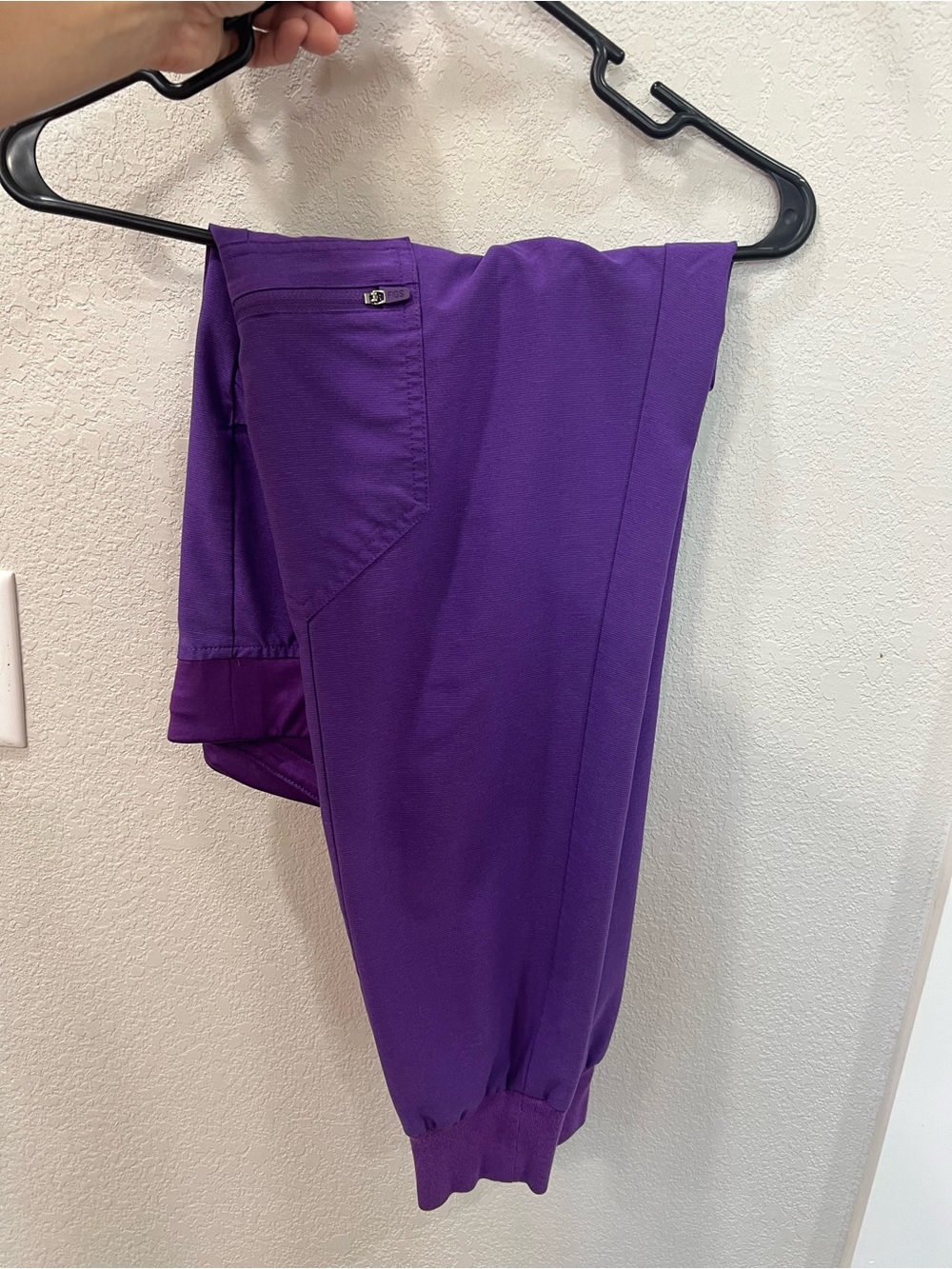 Figs Women’s Ultra Violet scrub pants
